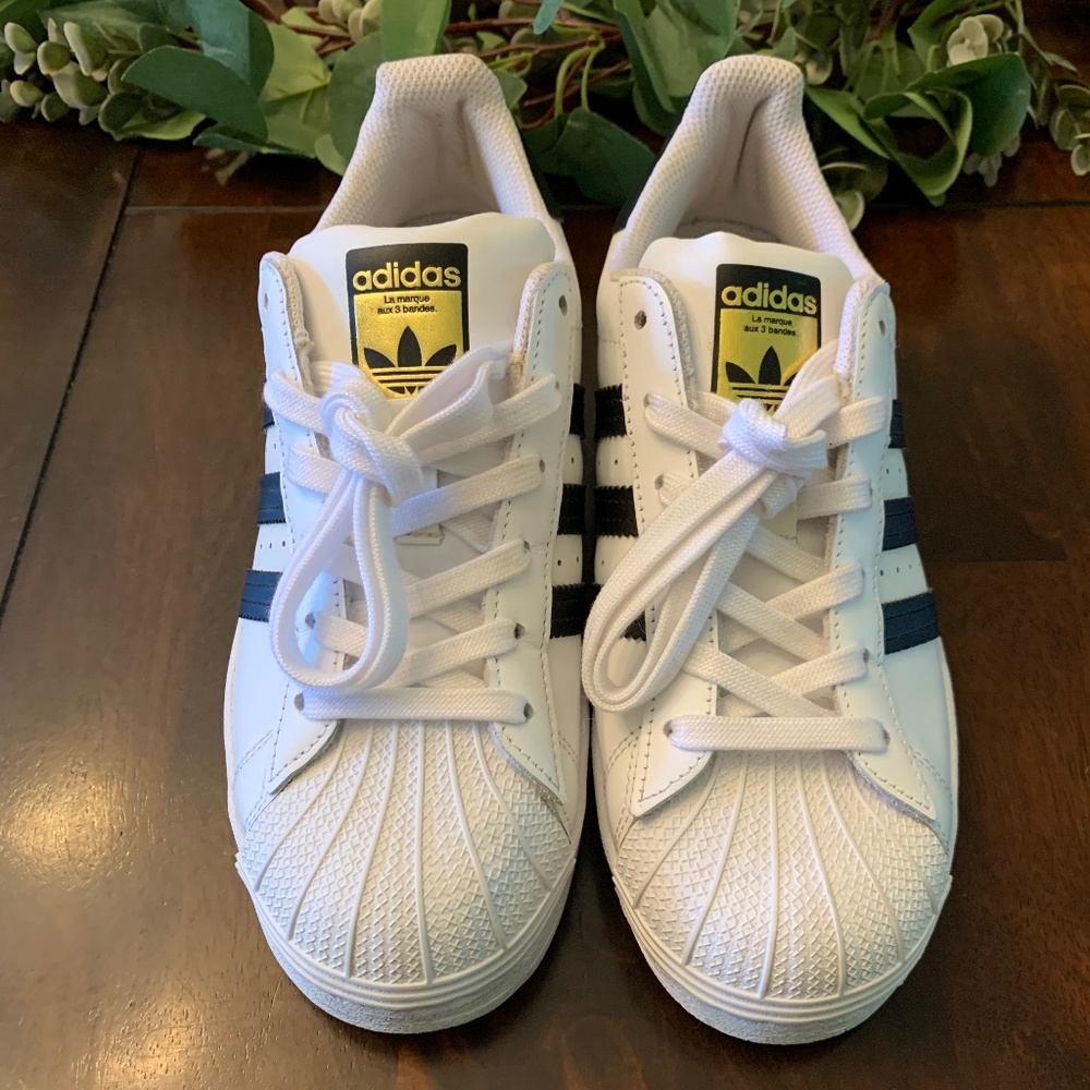 Adidas Originals Superstar White With Black Stripes Shoes Youth Size 6